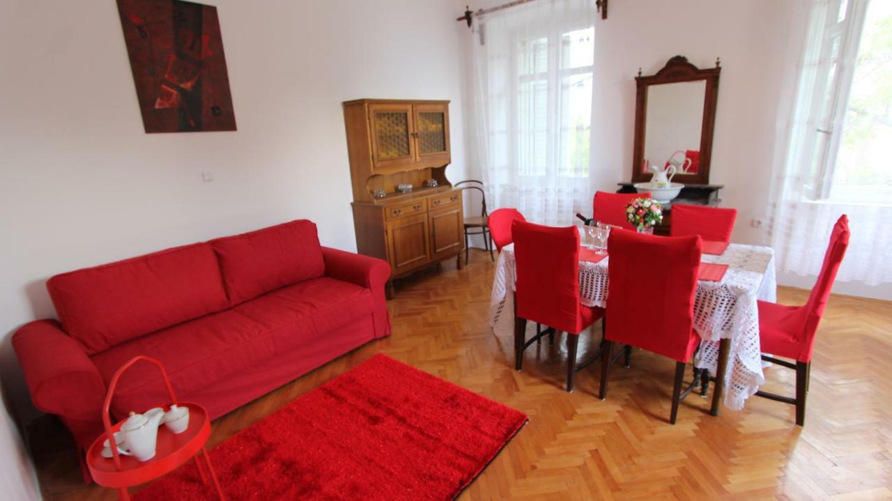 Apartment Palazzo Sare Vrbnik  Buitenkant foto